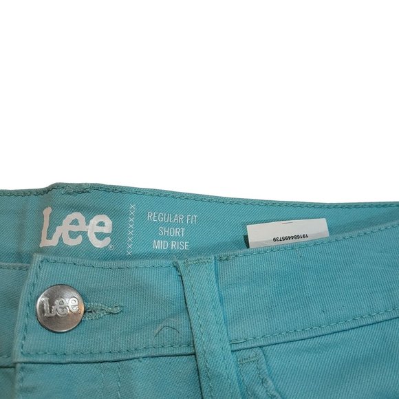 Lee Shorts Size 8 Womens Mid Rise Never Worn Light Blue Waist 32" Cuffed NWOT - Picture 2 of 6